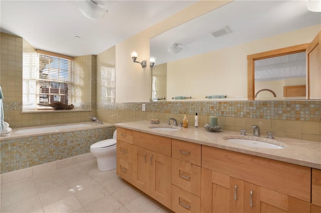 Condominium at 343 Thames Street UNIT M 102, Bristol, photo 27 of 40