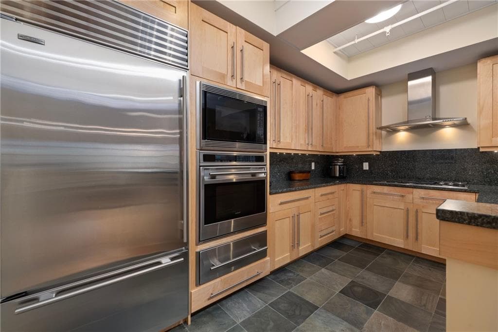 Condominium at 343 Thames Street UNIT M 102, Bristol, photo 13 of 40