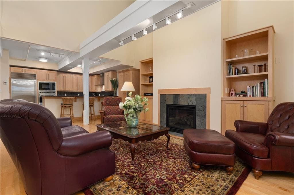 Condominium at 343 Thames Street UNIT M 102, Bristol, photo 7 of 40