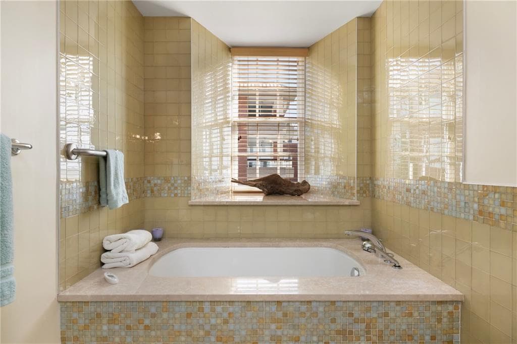 Condominium at 343 Thames Street UNIT M 102, Bristol, photo 28 of 40