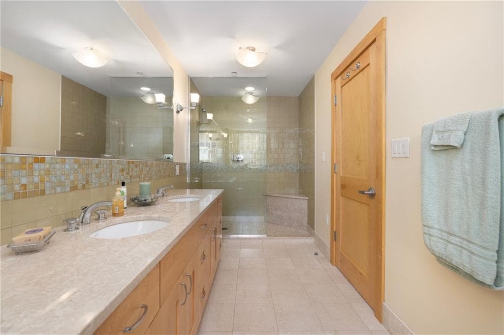 Condominium at 343 Thames Street UNIT M 102, Bristol, photo 29 of 40