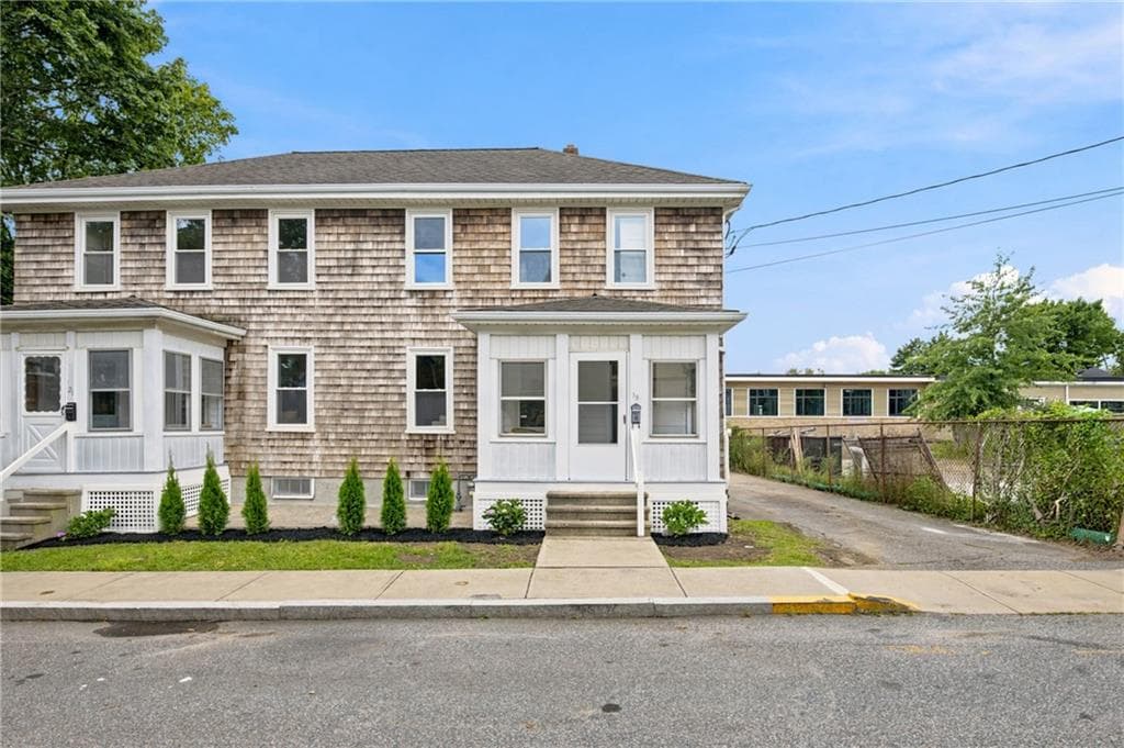 Condominium at 21 Princeton Street, Newport, photo 2 of 28