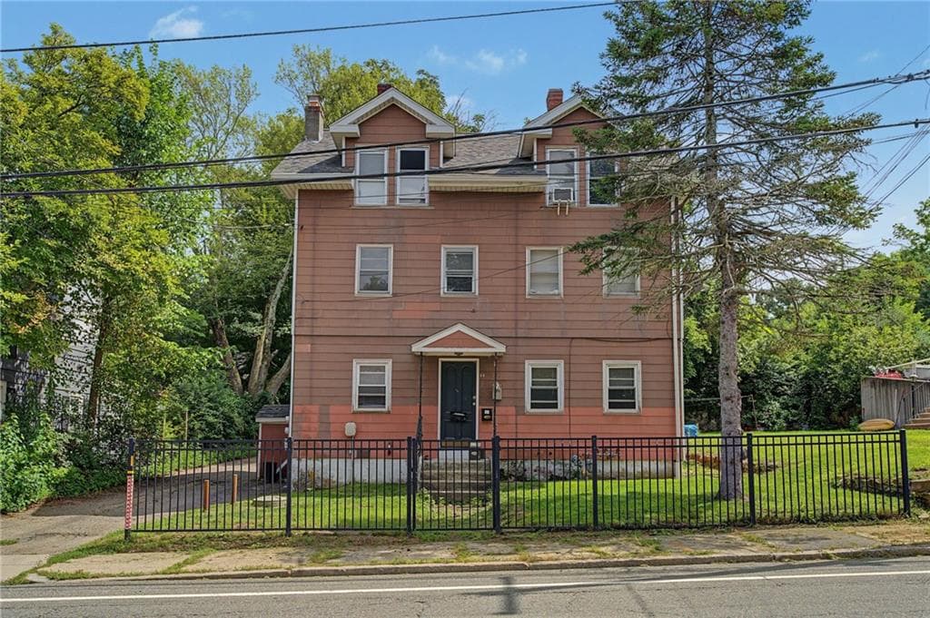 84 Saint Paul Street