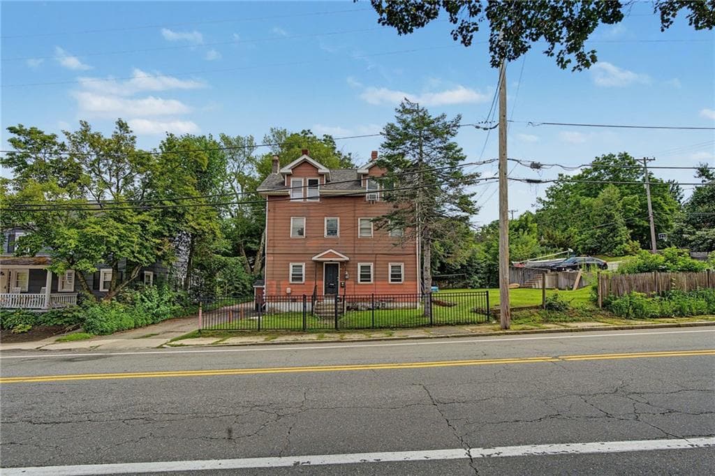 Multi Family at 84 Saint Paul Street, North Smithfield, photo 38 of 47