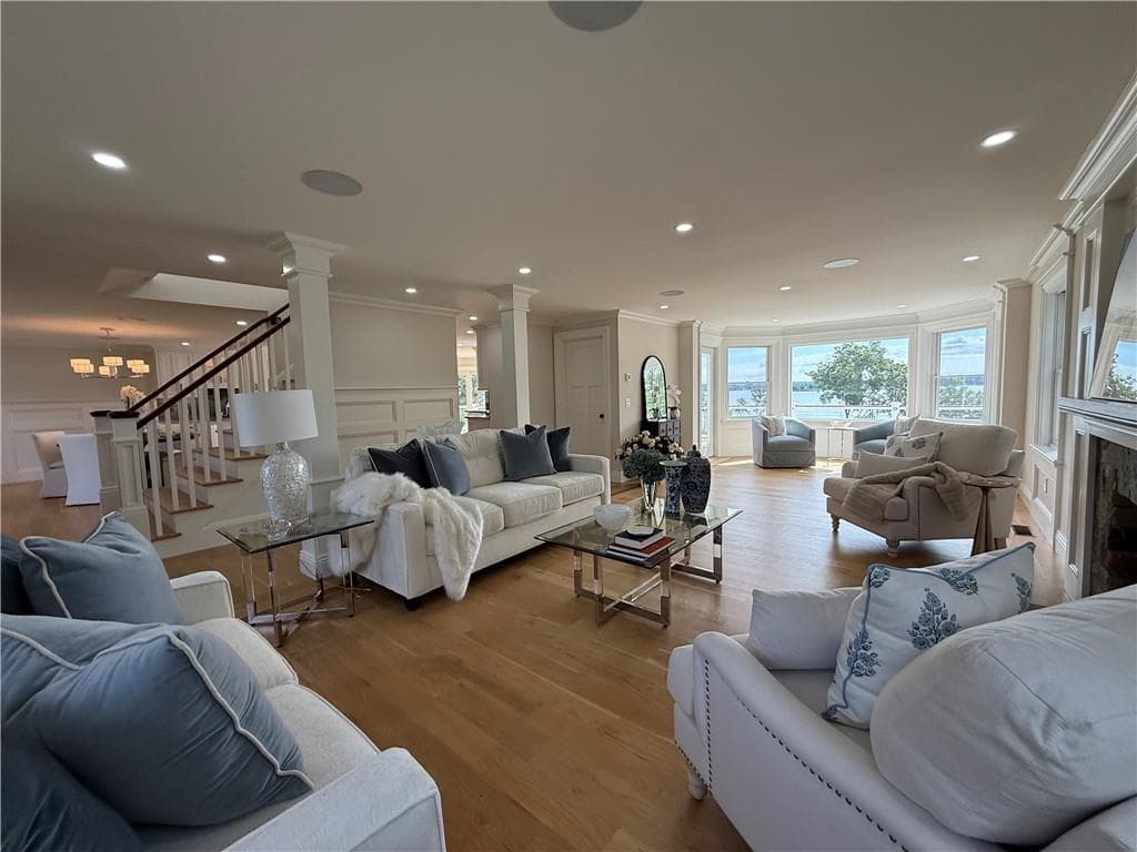 Single Family Residence at 125 Heidi Drive, Portsmouth, photo 7 of 46