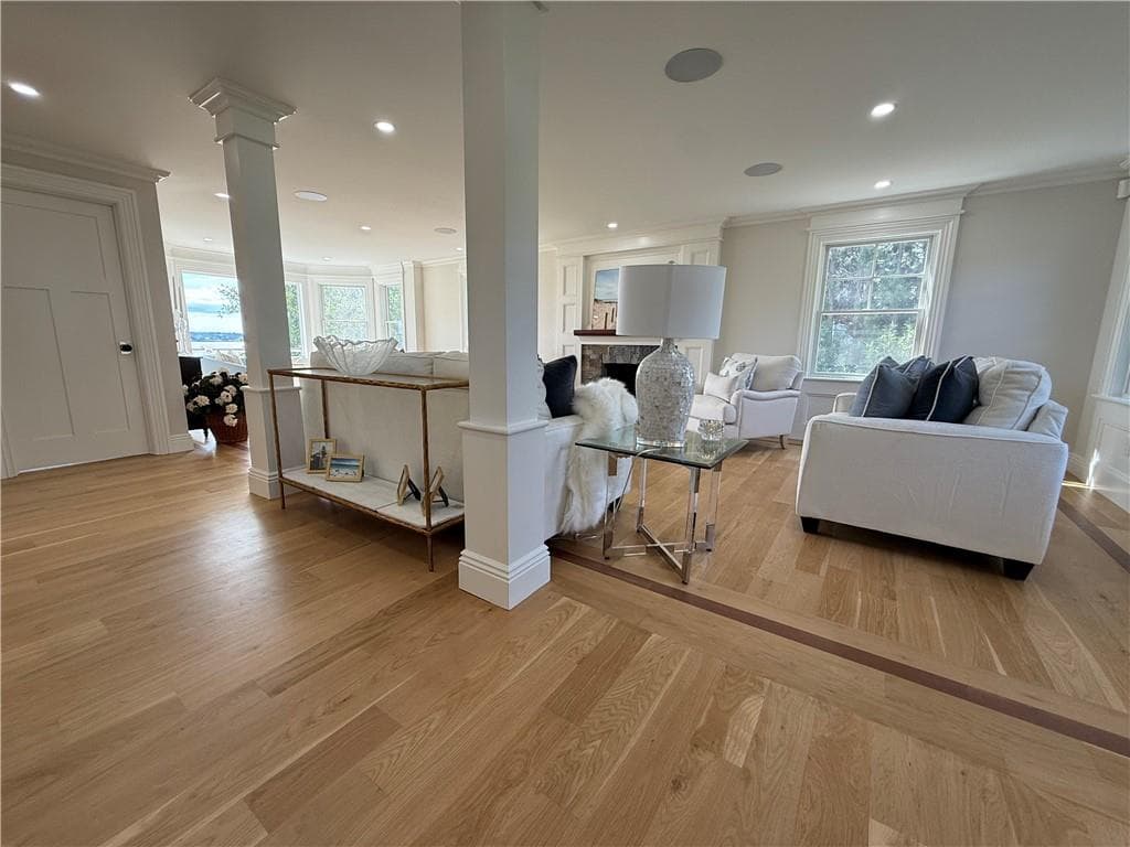 Single Family Residence at 125 Heidi Drive, Portsmouth, photo 10 of 46