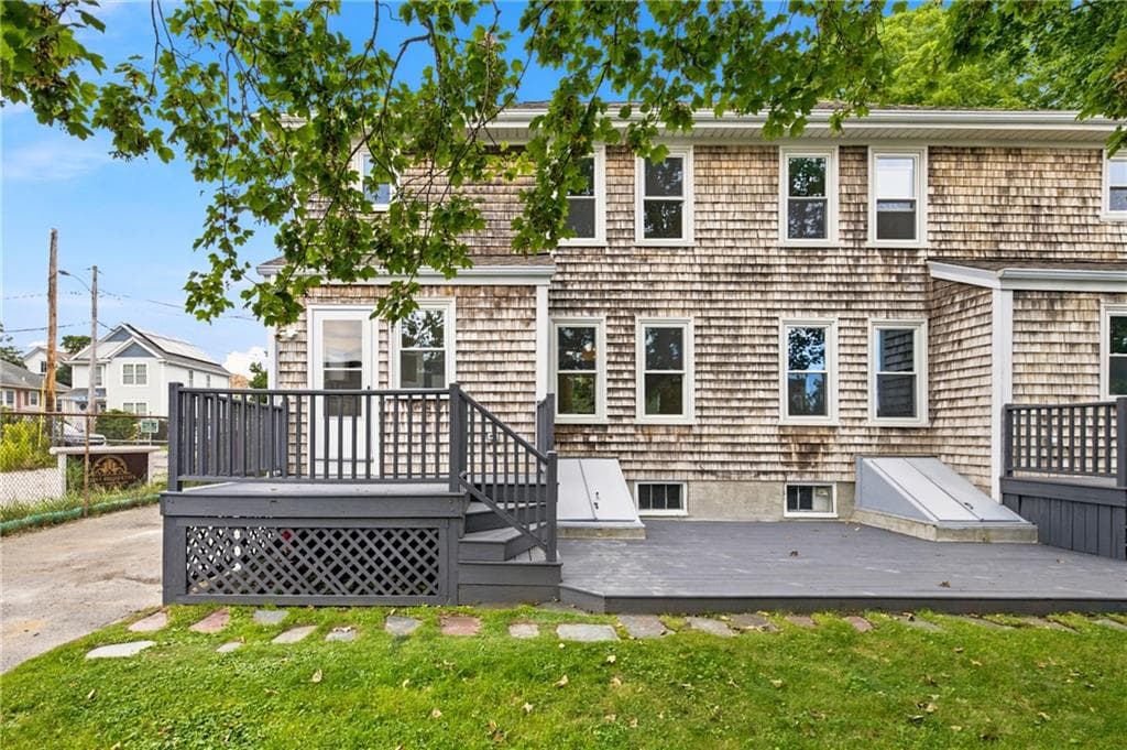 Condominium at 19 Princeton Street, Newport, photo 30 of 31