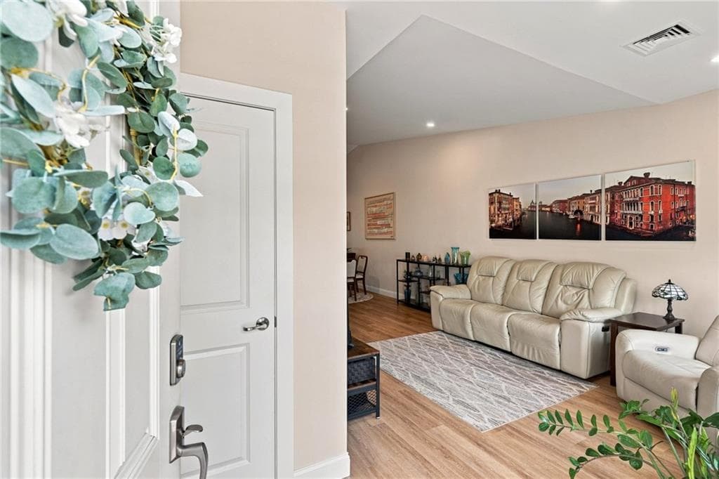 Condominium at 6 West Valley Circle, West Warwick, photo 5 of 45