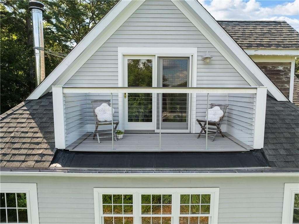 Single Family Residence at 072 PIER Road, Portsmouth, photo 26 of 31