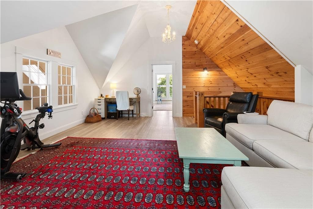 Single Family Residence at 072 PIER Road, Portsmouth, photo 21 of 31