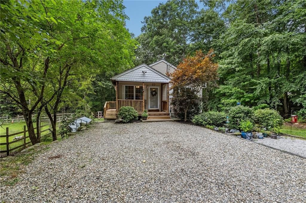 Single Family Residence at 163 Lake Washington Drive, Glocester, photo 4 of 50