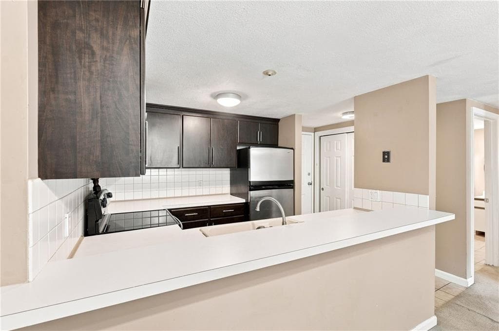 Condominium at 200 Woodlawn Avenue UNIT 111, North Providence, photo 6 of 30