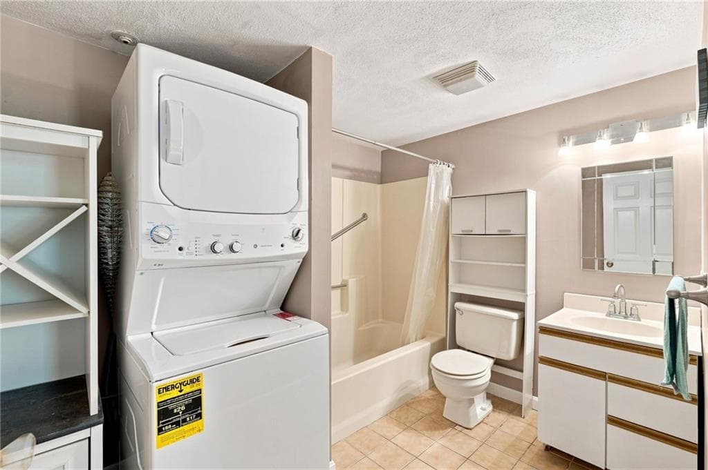 Condominium at 200 Woodlawn Avenue UNIT 111, North Providence, photo 14 of 30