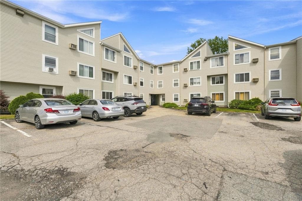 Condominium at 200 Woodlawn Avenue UNIT 111, North Providence, photo 19 of 30