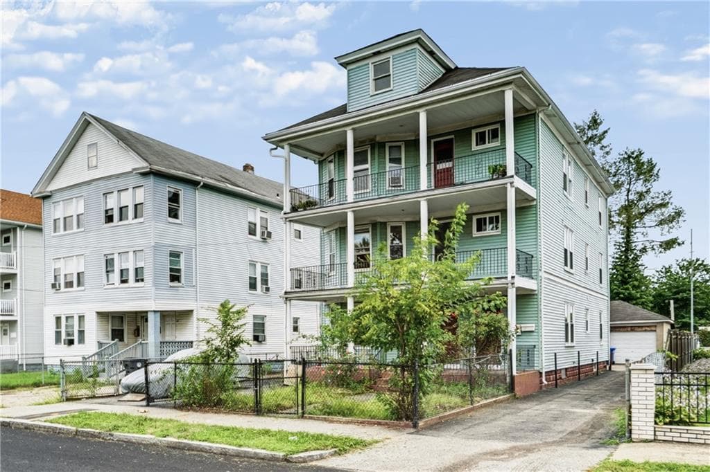 Multi Family at 25 Longfellow Terrace, Providence, photo 11 of 27