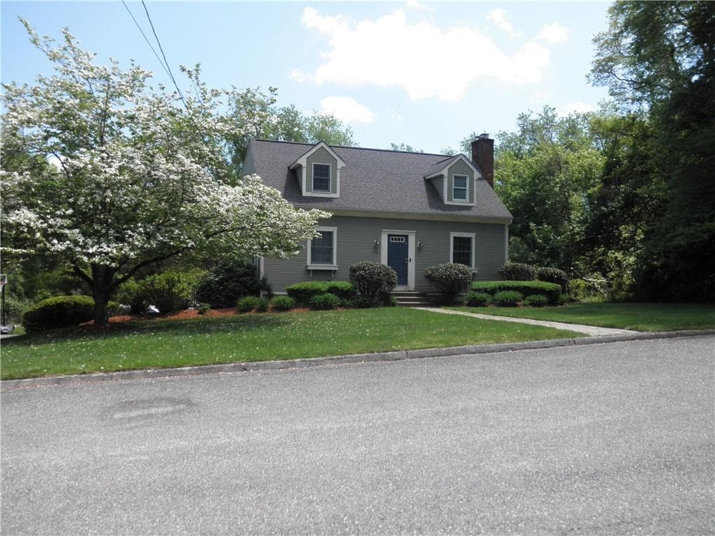 Single Family Residence at 36 Wildflower Drive, Seekonk, photo 2 of 21