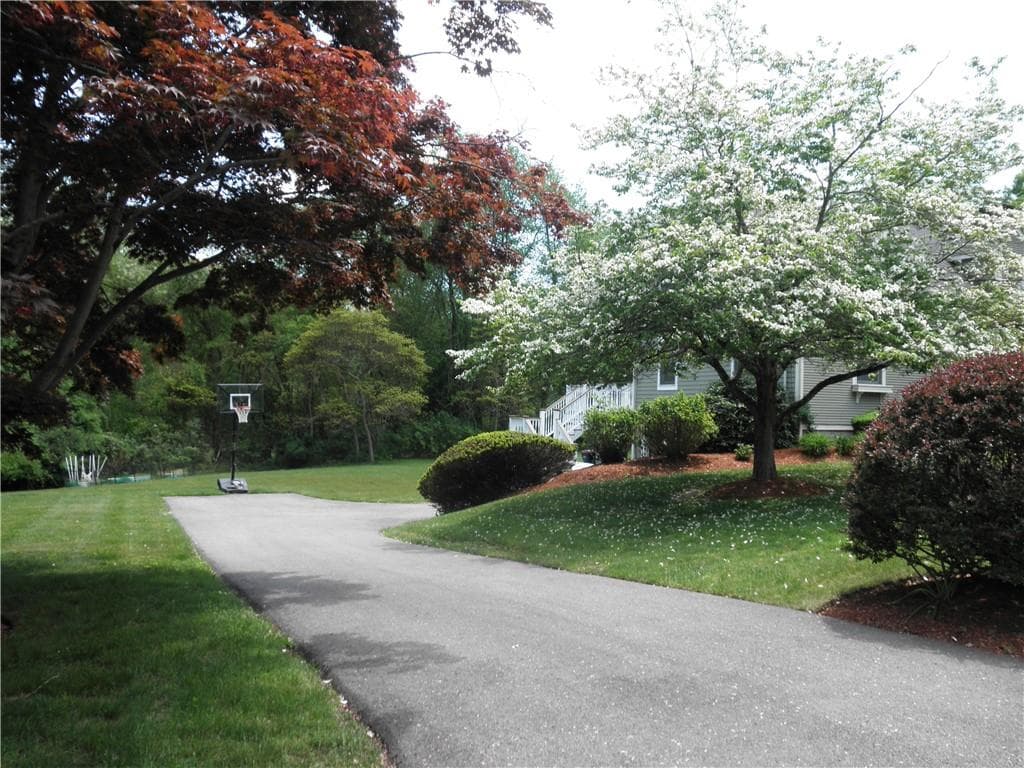 Single Family Residence at 36 Wildflower Drive, Seekonk, photo 5 of 21
