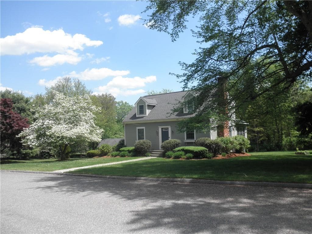 Single Family Residence at 36 Wildflower Drive, Seekonk, photo 20 of 21