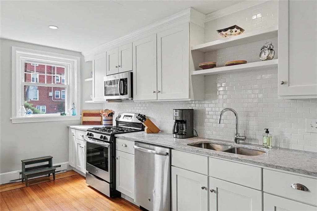 Condominium at 242 President Avenue UNIT 7, Providence, photo 18 of 42