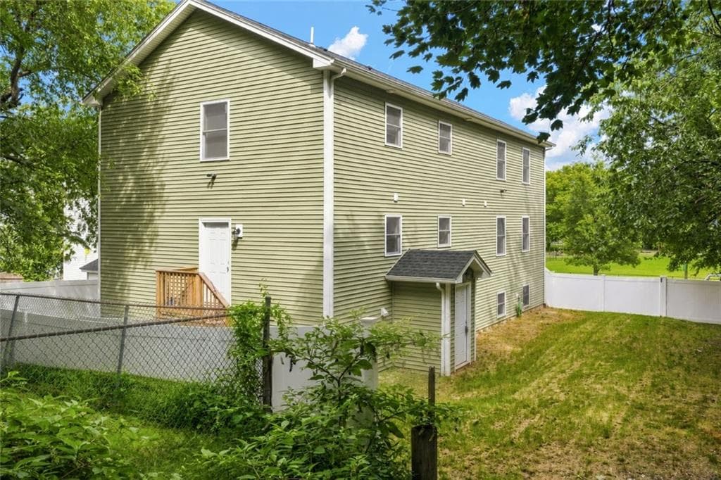 Multi Family at 4 Cutler Street, Providence, photo 16 of 43