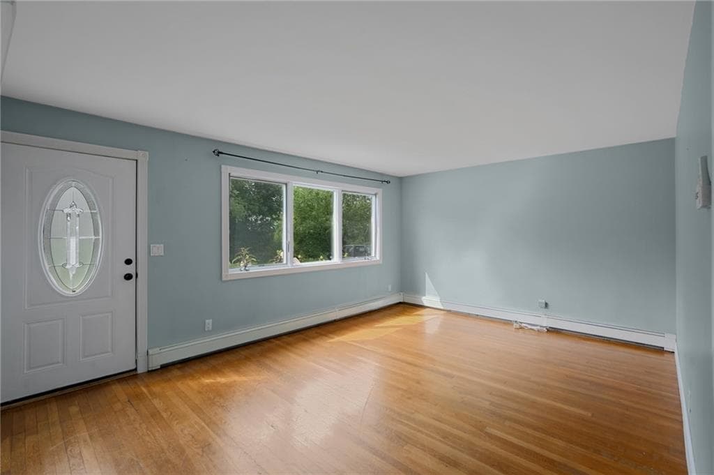 Single Family Residence at 21 Massachusetts Boulevard, Portsmouth, photo 10 of 31