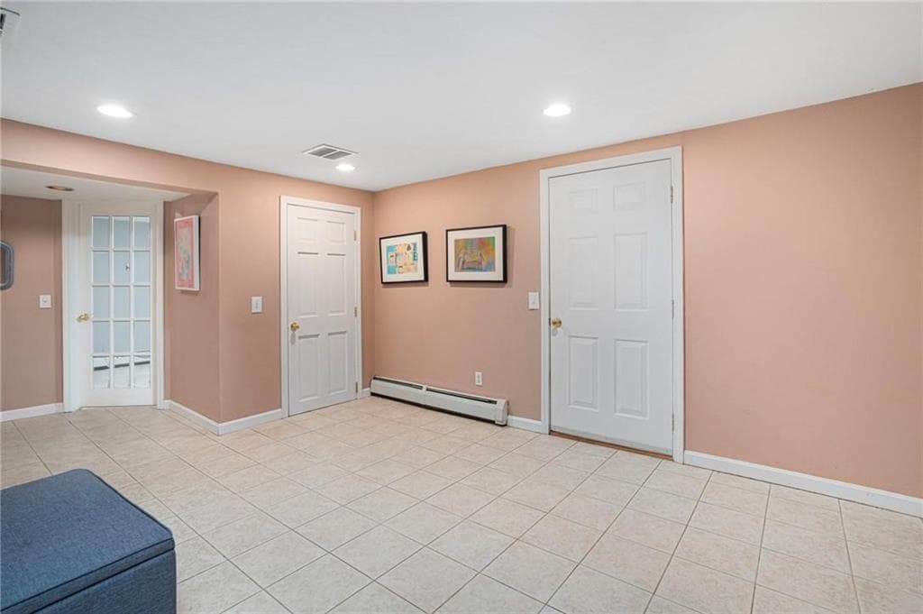 Single Family Residence at 4 Stonecarry Way, East Greenwich, photo 37 of 49