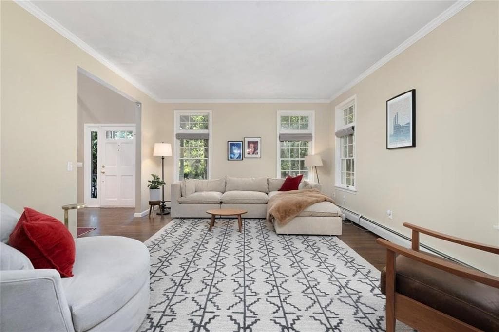 Single Family Residence at 4 Stonecarry Way, East Greenwich, photo 19 of 49