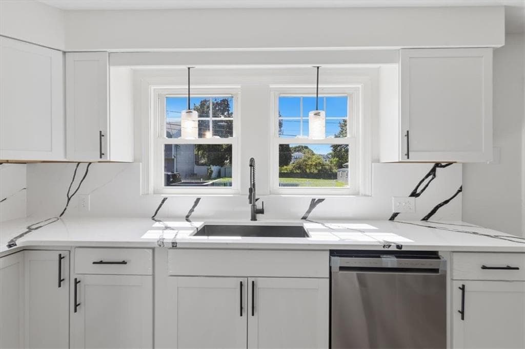 Single Family Residence at 59 Newbury Avenue, Woonsocket, photo 10 of 49