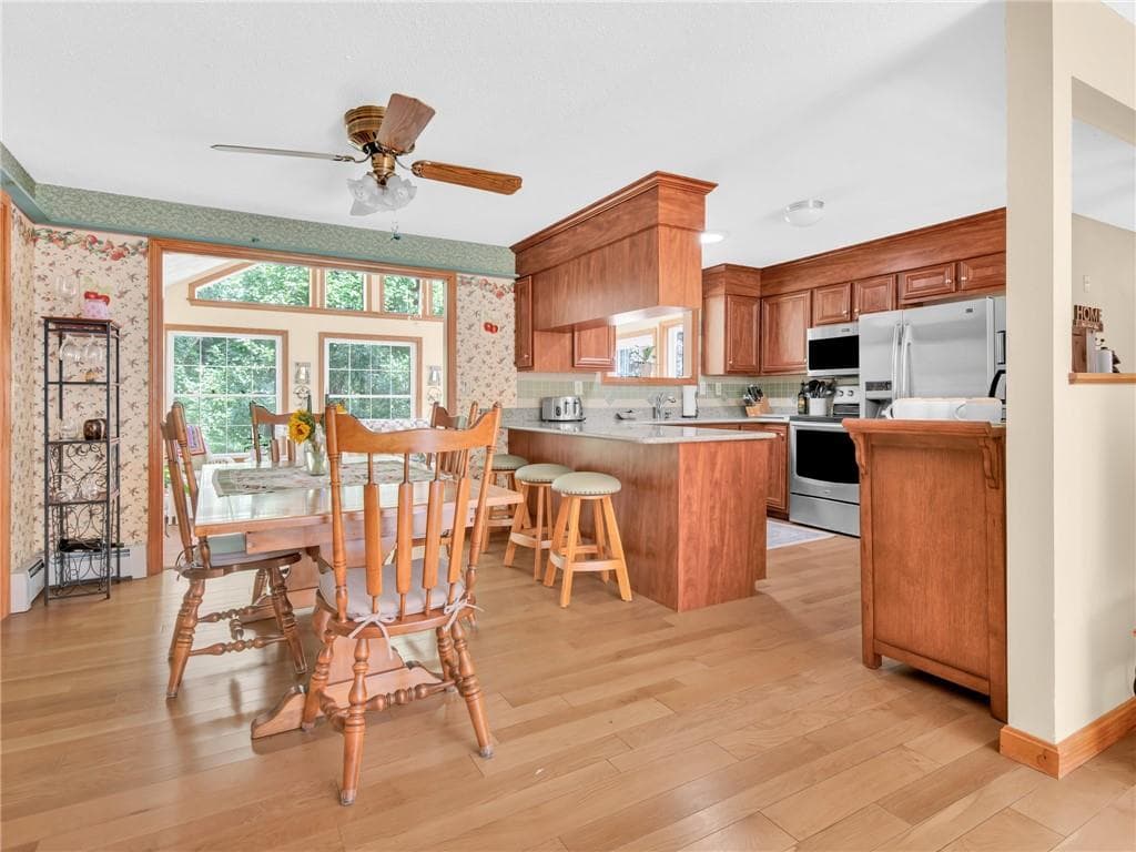 Single Family Residence at 285 Joslin Road, Burrillville, photo 9 of 41