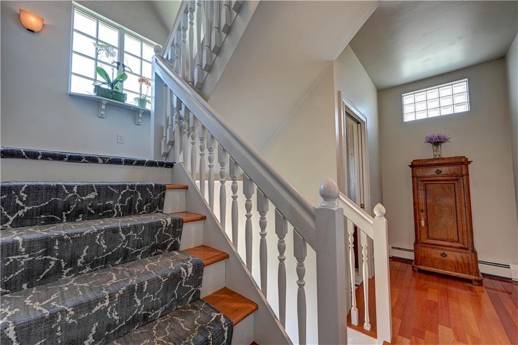Single Family Residence at 130 Common Fence Boulevard, Portsmouth, photo 23 of 46