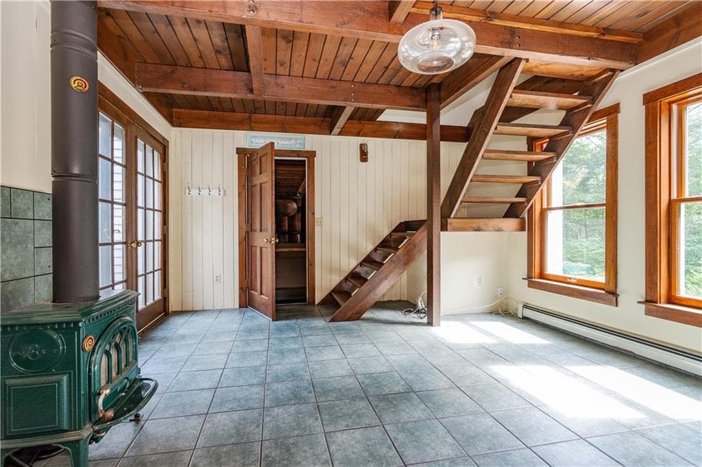 Single Family Residence at 755 Sherman Farm Road, Burrillville, photo 4 of 24