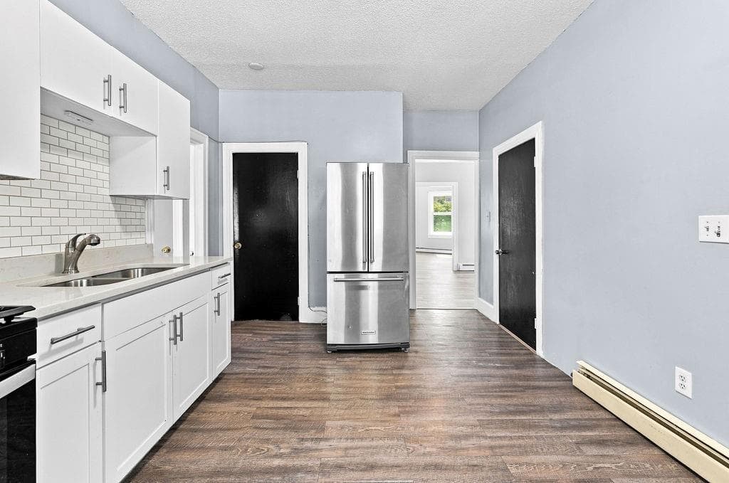 Multi Family at 61 Glenham Street, Providence, photo 25 of 50