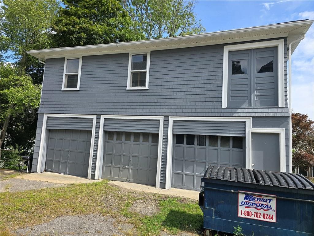 Multi Family at 668 Grove Street, Woonsocket, photo 4 of 13