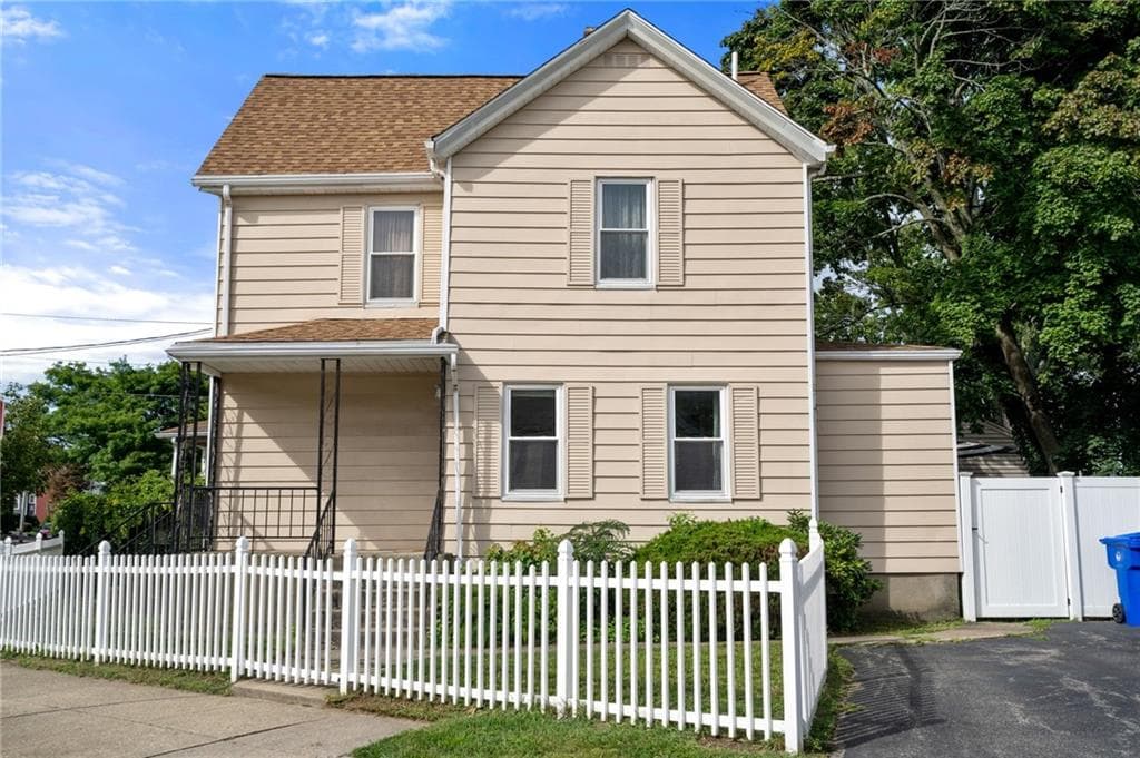 Condominium at 180 Beechwood Avenue UNIT 3, Pawtucket, photo 17 of 18