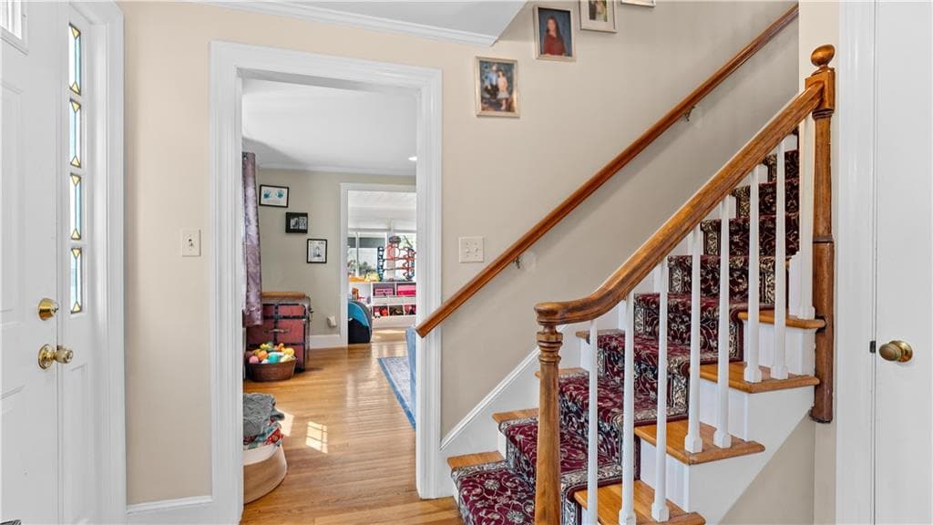 Single Family Residence at 27 Merry Mount Drive, Warwick, photo 4 of 31