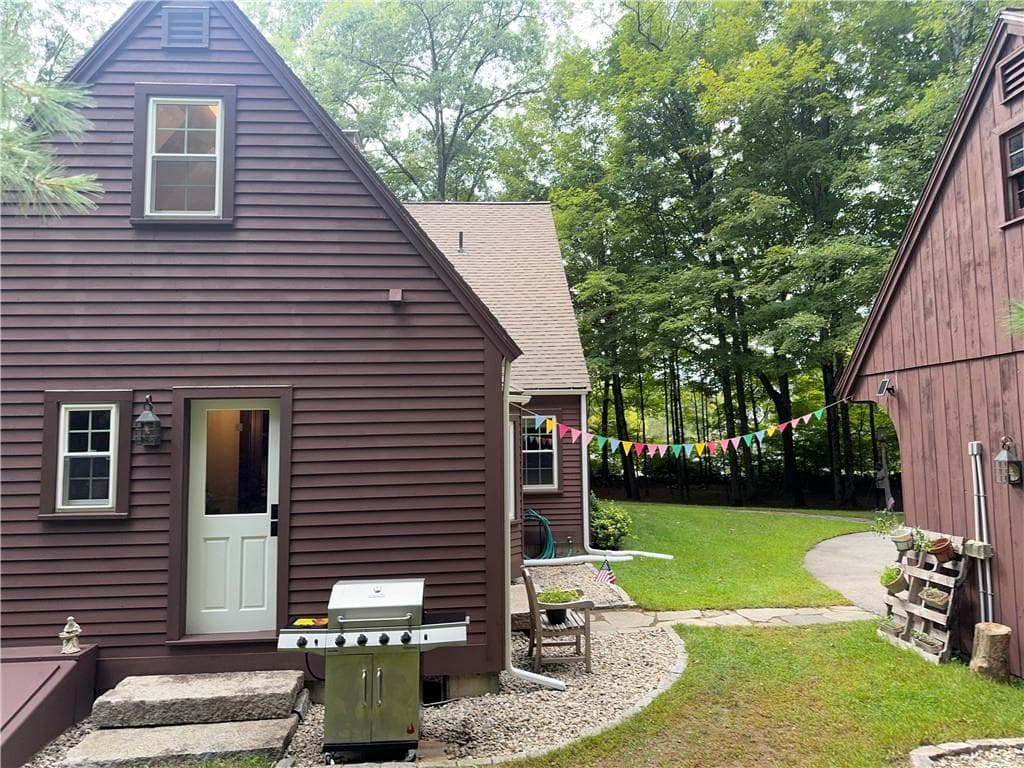Single Family Residence at 15 Paine District Road, Woodstock, photo 28 of 29