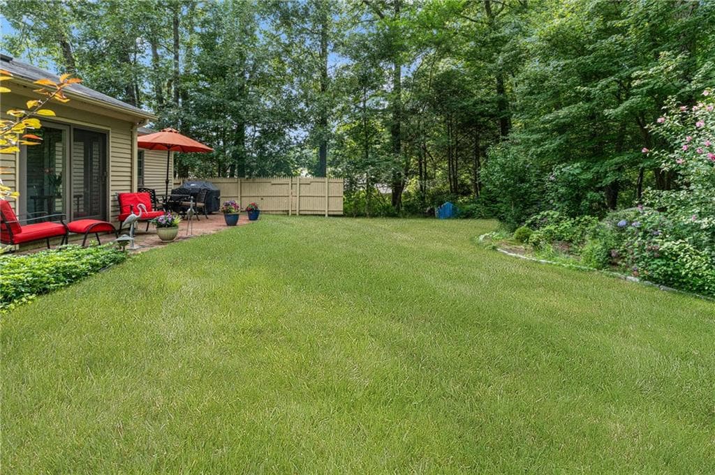 Condominium at 118 Pine Glen Drive Drive, East Greenwich, photo 20 of 22