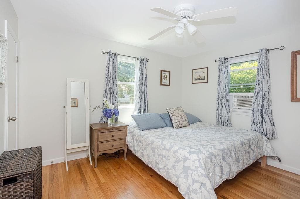 Single Family Residence at 49 Evergreen Drive, Portsmouth, photo 23 of 40