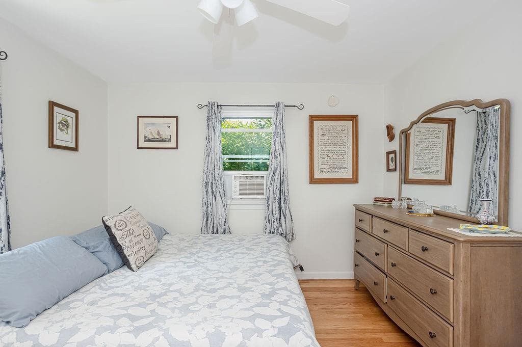 Single Family Residence at 49 Evergreen Drive, Portsmouth, photo 22 of 40