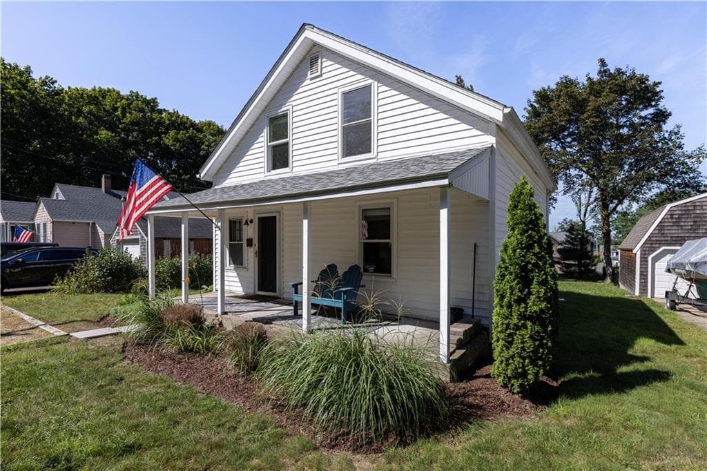 Single Family Residence at 57 Melrose Avenue Avenue, Jamestown, photo 3 of 29