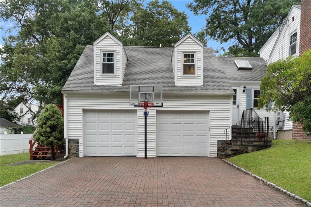 Single Family Residence at 24 Kenmore Street, West Warwick, photo 34 of 47