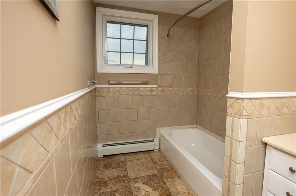 Condominium at 2799 Pawtucket Avenue, East Providence, photo 23 of 26