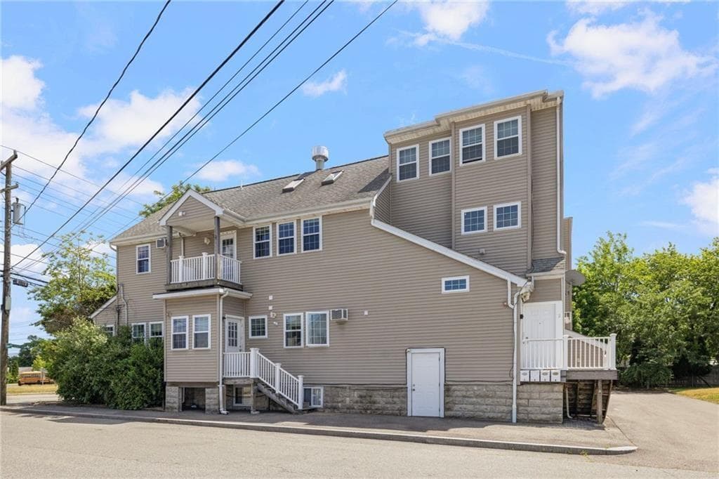 Condominium at 2799 Pawtucket Avenue, East Providence, photo 26 of 26