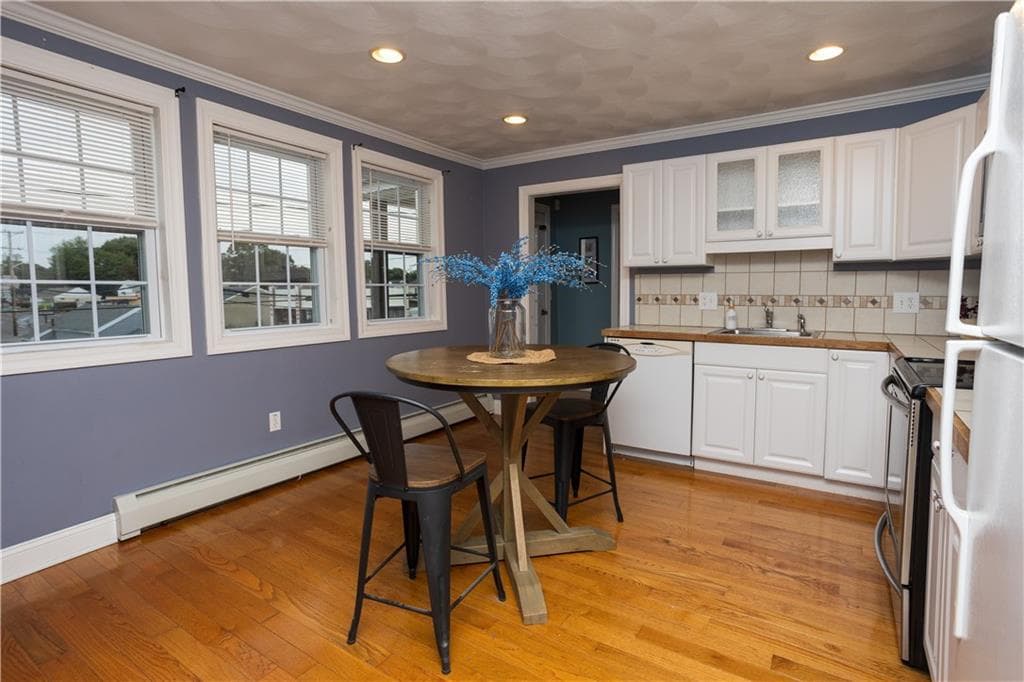 Condominium at 2799 Pawtucket Avenue, East Providence, photo 3 of 26