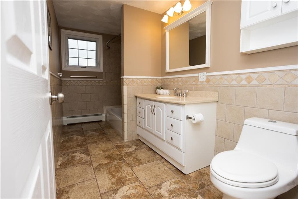 Condominium at 2799 Pawtucket Avenue, East Providence, photo 21 of 26