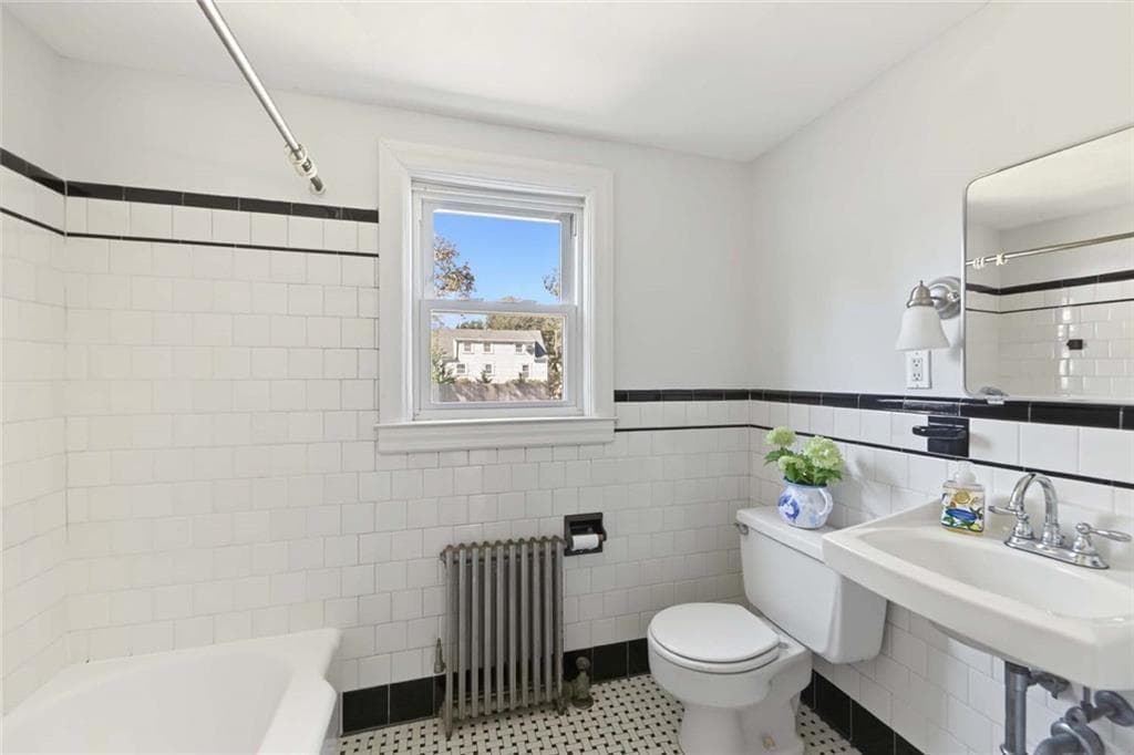 Single Family Residence at 18 Townsend Drive, Barrington, photo 19 of 30