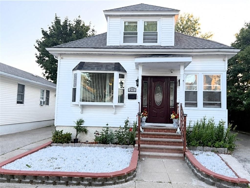 Single Family Residence at 210 Lynch Street, Providence, photo 2 of 20