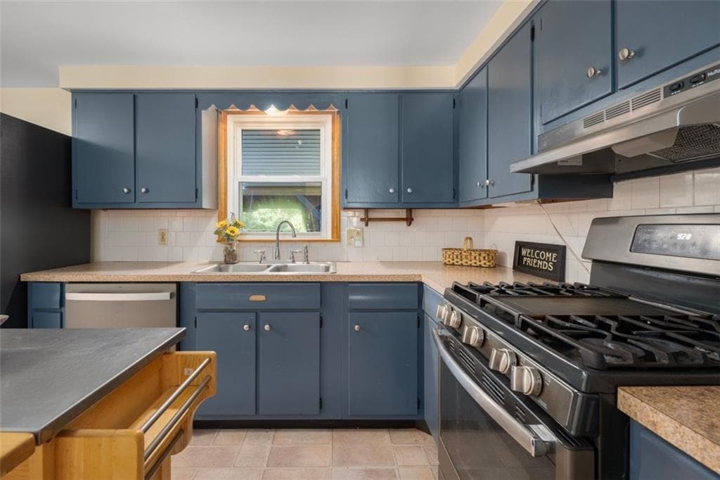 Single Family Residence at 233 Victory Highway, West Greenwich, photo 15 of 48