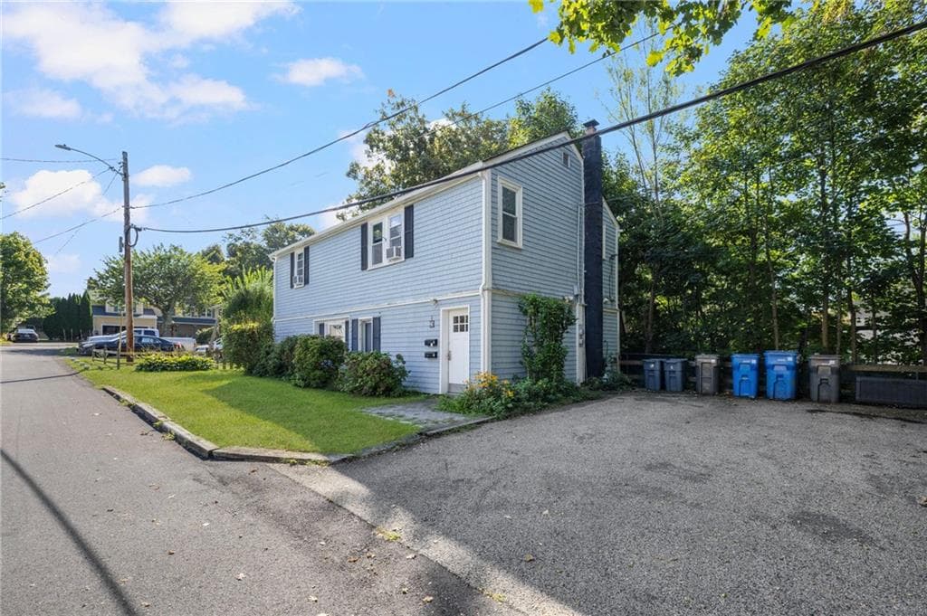 Multi Family at 29 Sherwood Road, Middletown, photo 35 of 36