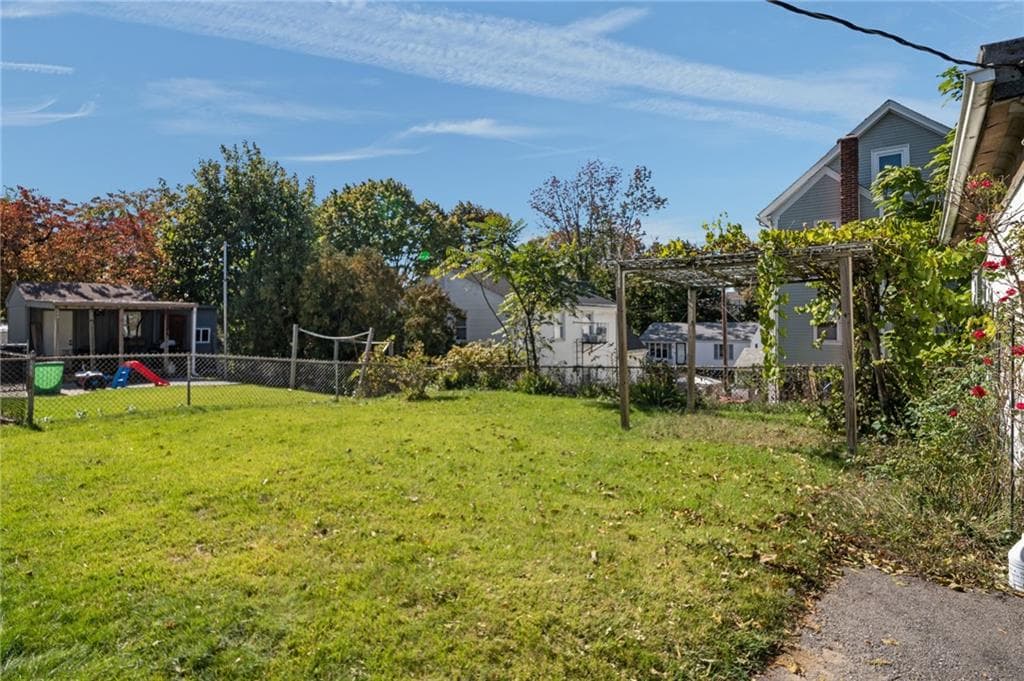 Single Family Residence at 68 Bowlet Street, Providence, photo 32 of 36